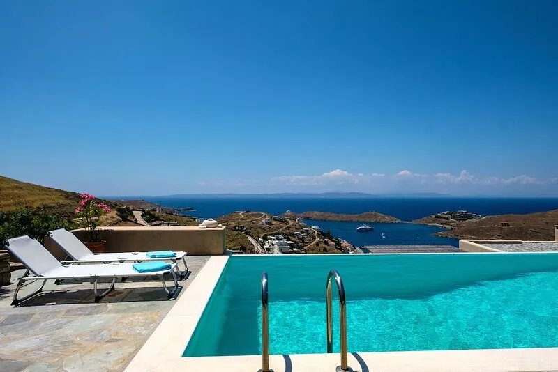 Silver Moon Villa: Artistic villa with a breathtaking view of the Aegean