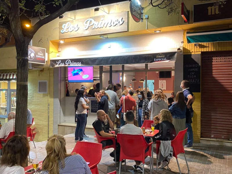Los Primos Bar Cerveceria