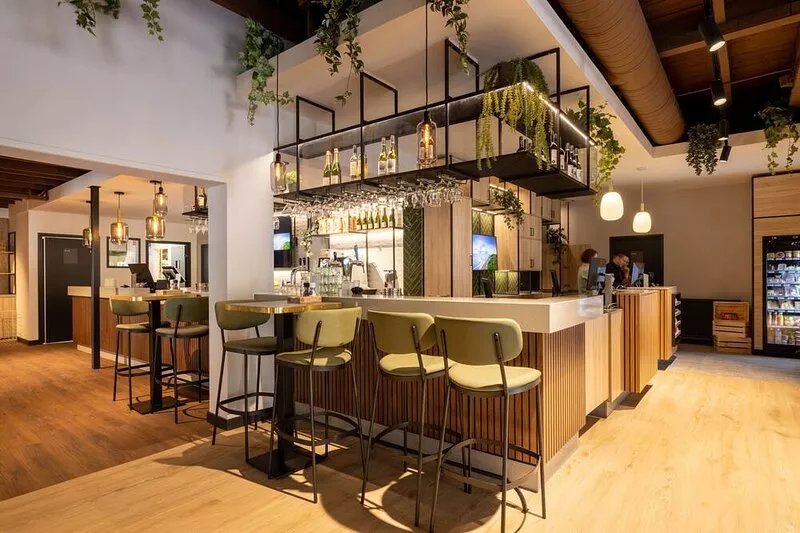 Beautiful bungalow in a car-free park