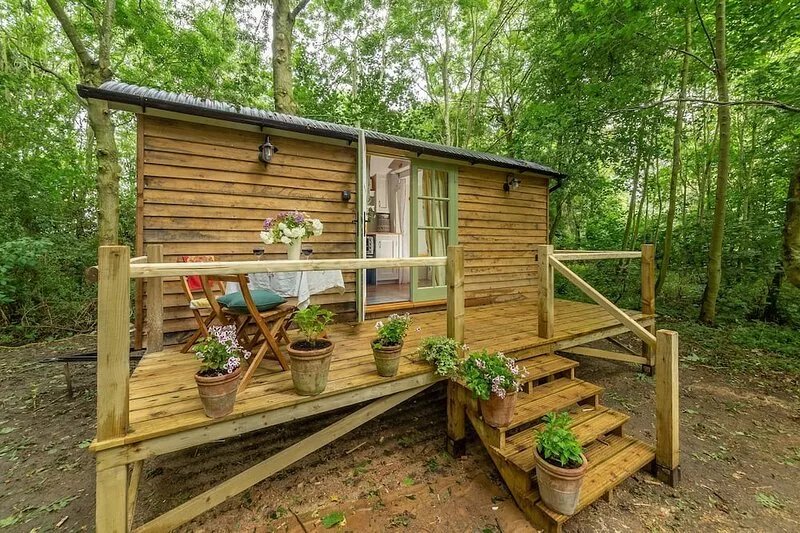 Woodland Retreat Shepherd's Hut, Brundish