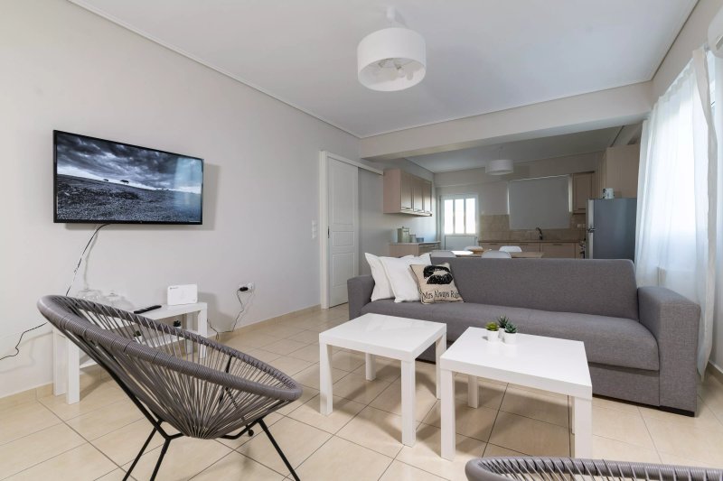 Elise Apartment Airport by Airstay