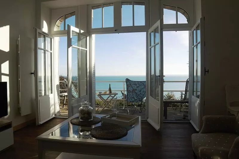 Spacious flat in a quiet location, exceptional panorama in town