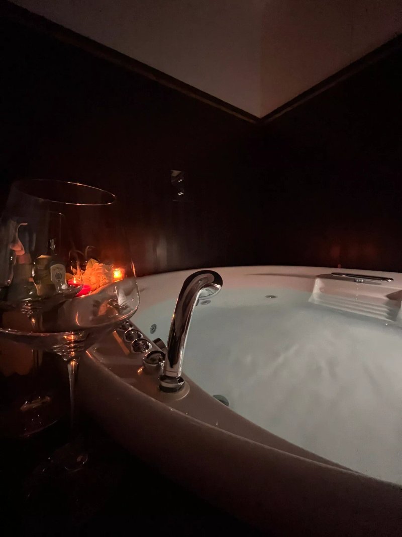 Palace Eight - Suites & Spa