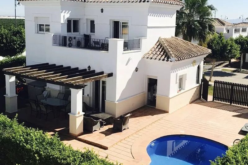 Luxury Villa - With Private Pool - Sleeps 7- Fully Airconditioned