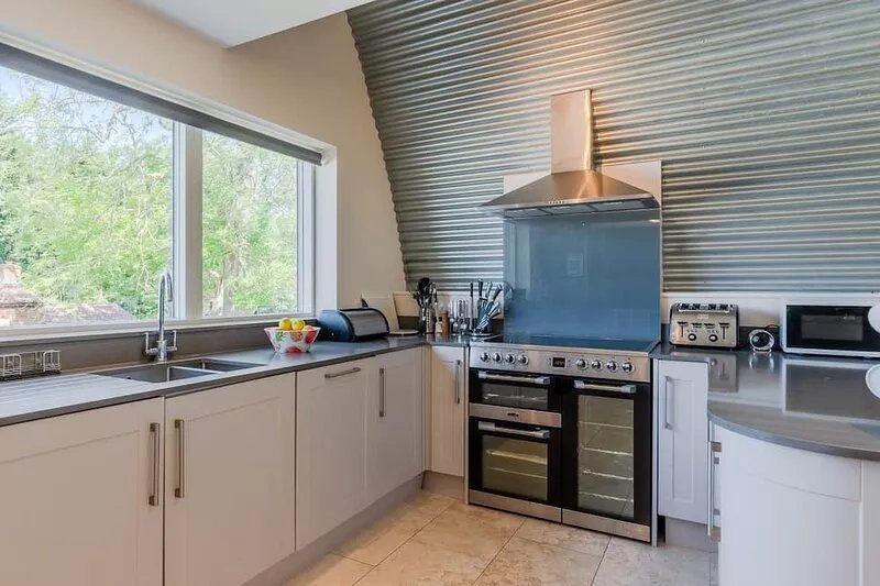 The Dutchy - sleeps 14 guests  in 7 bedrooms