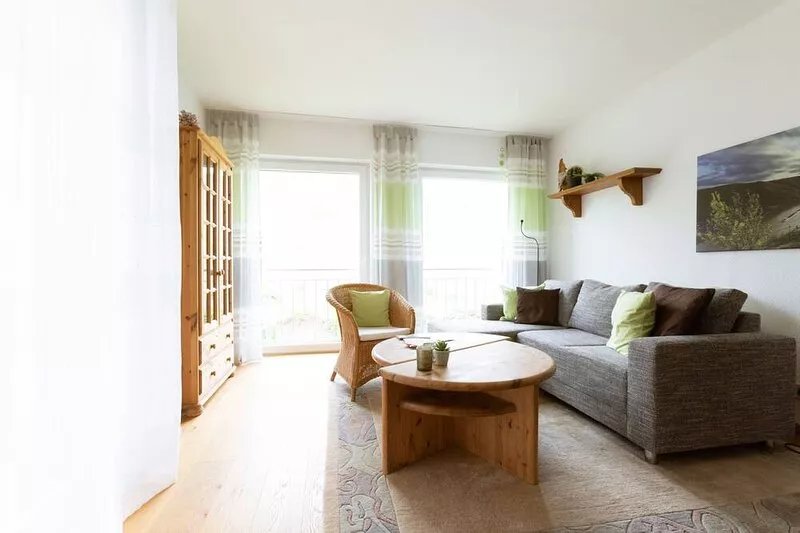 Wine witch, comfortably furnished non-smoking apartment with two terraces