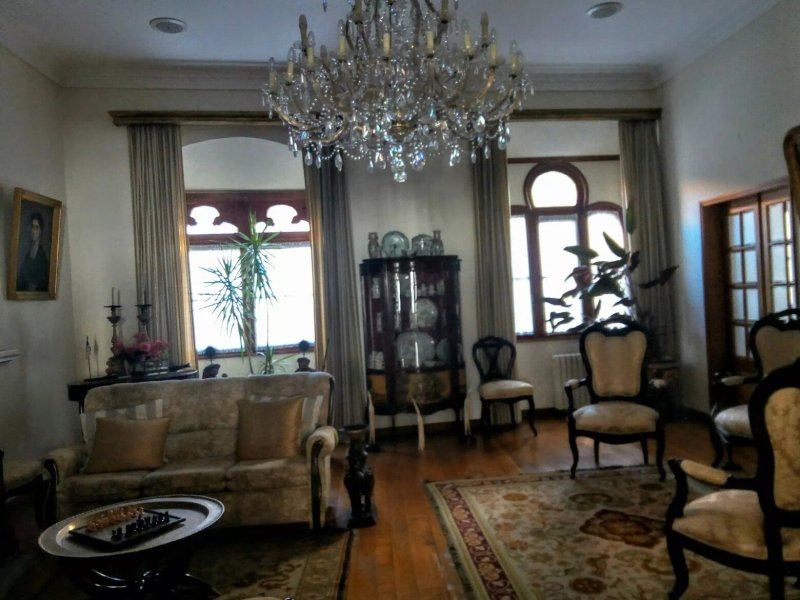 Casa dos Costa Barros