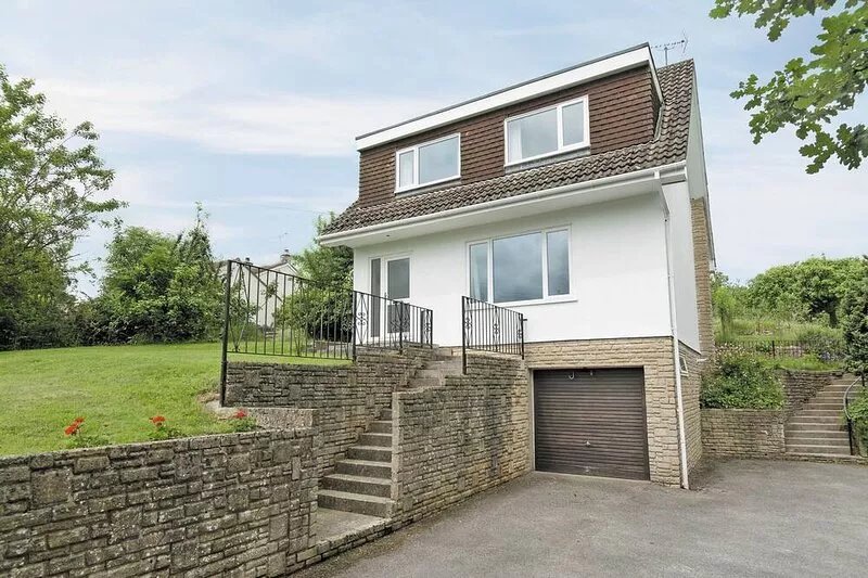 3 bedroom accommodation in High Littleton, near Bath