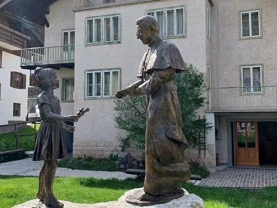 Statua Di Papa Luciani