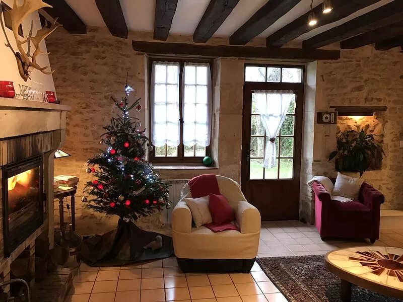 Pretty country house in Raveau, near La Charité / Loire