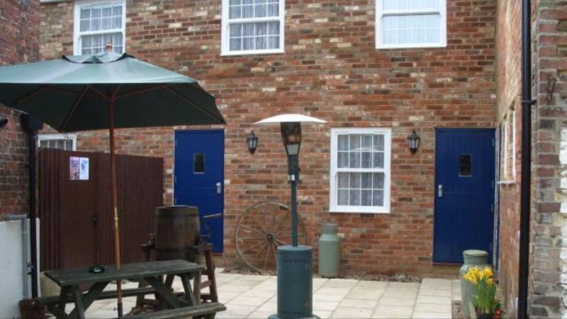 White Horse Public House & Accommodation