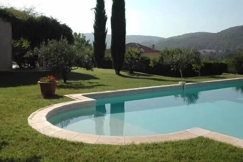 COUNTRY HOUSE in SALERNES