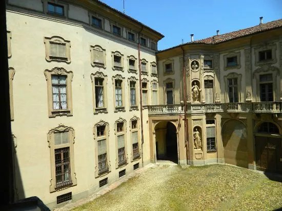 Palazzo Gozani Di Treville