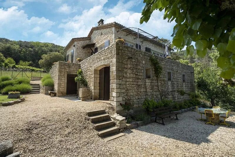 Holiday Home in Montclus near river