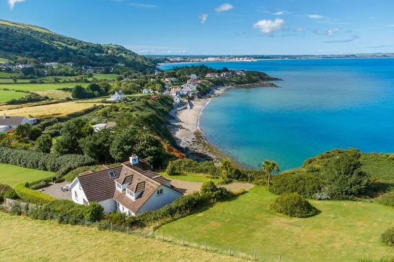 Creggan -  a large coastal family holiday home