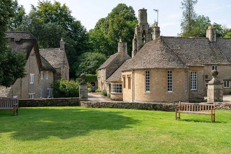 Beautifully presented holiday cottage with luxurious touches - Woodman Cottage