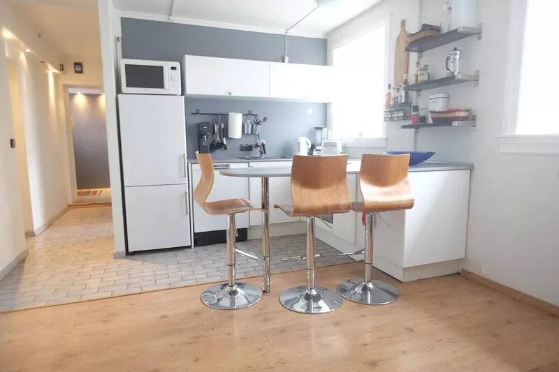 Cosy Harbor Area Apt, Private Entrance. Newly Renovated. Free WiFi & Parking