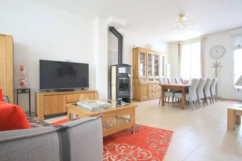 Townhouse 10pax Disneyland Val d'Europe (ELBE 4)