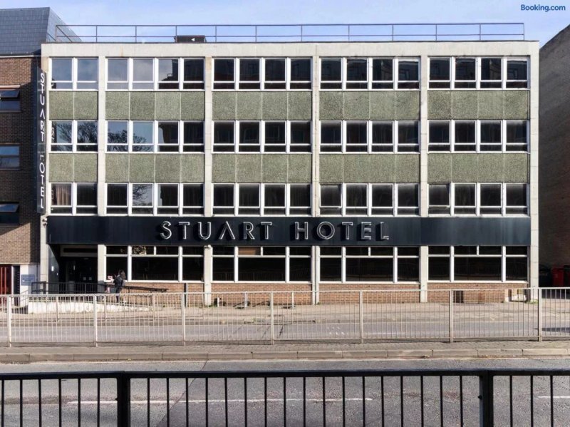 Stuart Hotel Luton
