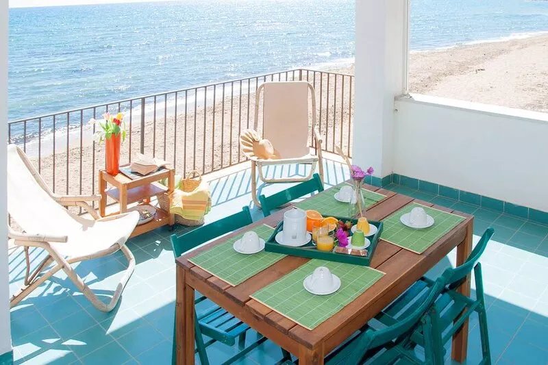 Apollo's Terraces Beach apartments less than 20 m from the sea! Ponente
