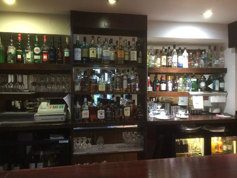 Walton's Bar & Eatery