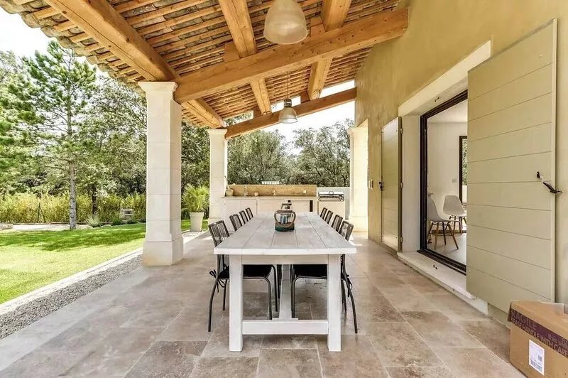 “Villa Tranquilla: Charming Retreat with Swimming Pool in Lourmarin”