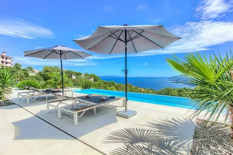 Villa Lifestyle - 4 bedrooms, private pool, sauna and jacuzzi