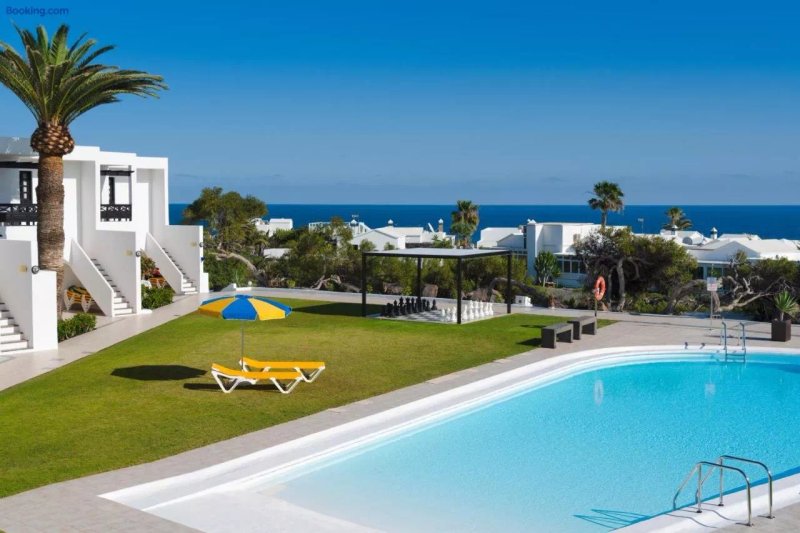 Charco del Palo Apartments