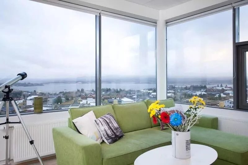 Blue Mountain Apartments - Corner Studio with View