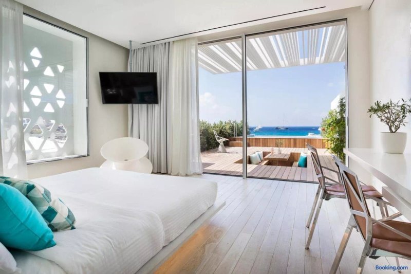 Mykonos Greek Luxury Beach Hotel & Suites
