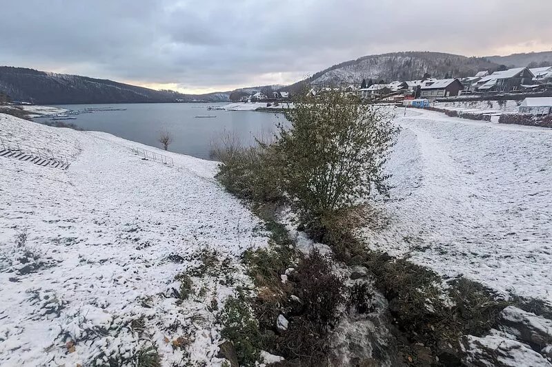 Fewo-Seelenruhe cozy apartment with a view of the Rursee