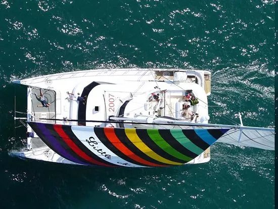 Catamaran Le Providence
