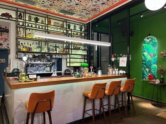 The Frogs Guesthouse - Breakfast & Bar
