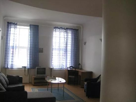 Romeo Family Apartments