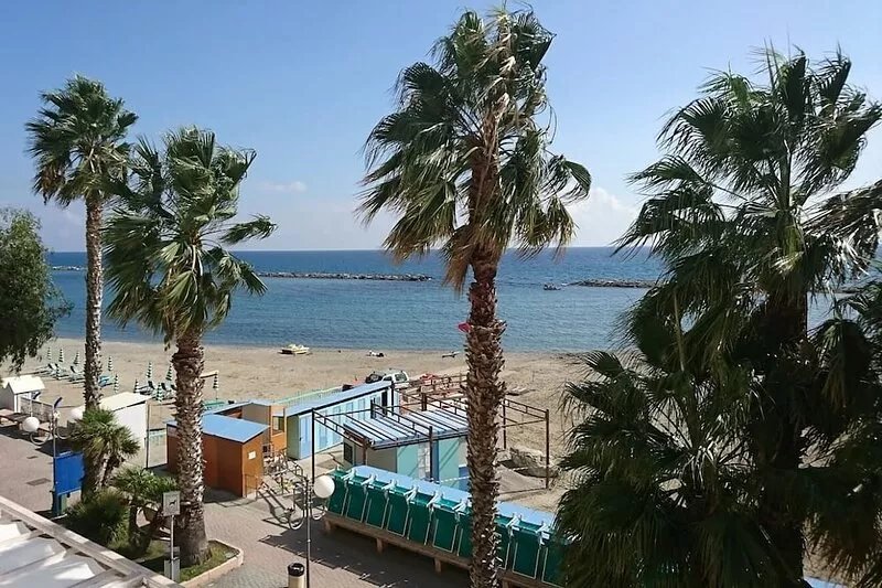 Central mini apartment right by the sea, Diano Marina, max. 4 people