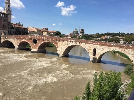 Ponte Pietra