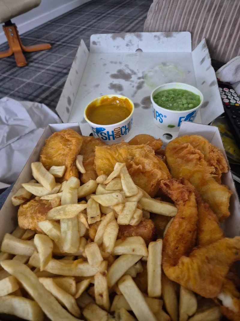 Paul's Fish And Chicken Bar