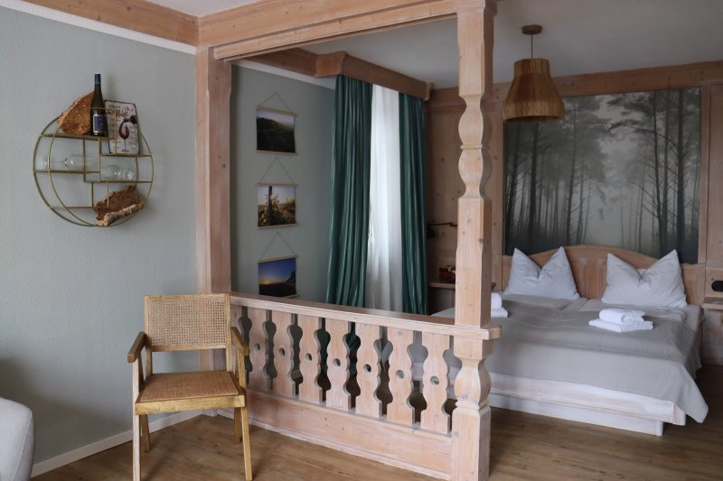 Peak Hotel