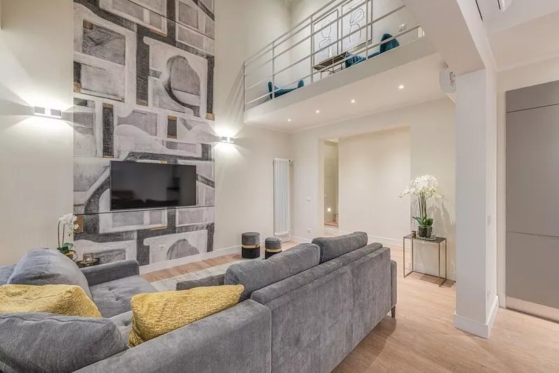 COMPLETELY RENOVATED (September 2019)  luxury 4-bedroom, 4-bathroom apartment.