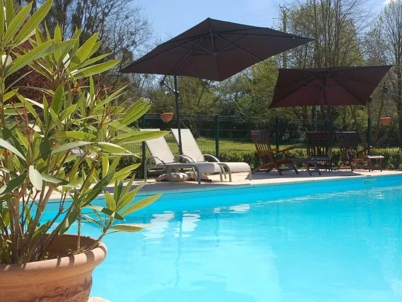 Luxury gites & B&B, near Saumur, in 18thC former wine estate, heated pool