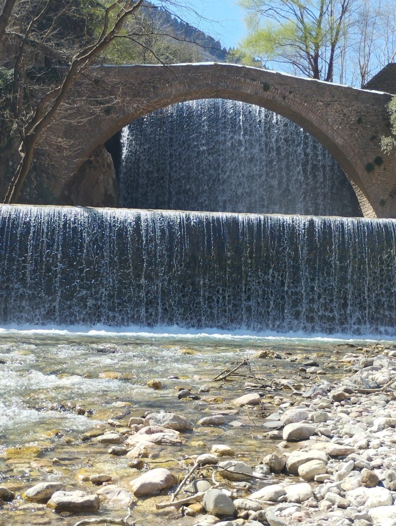 Katarraktis Toxoti Gefyra Palaiokarias