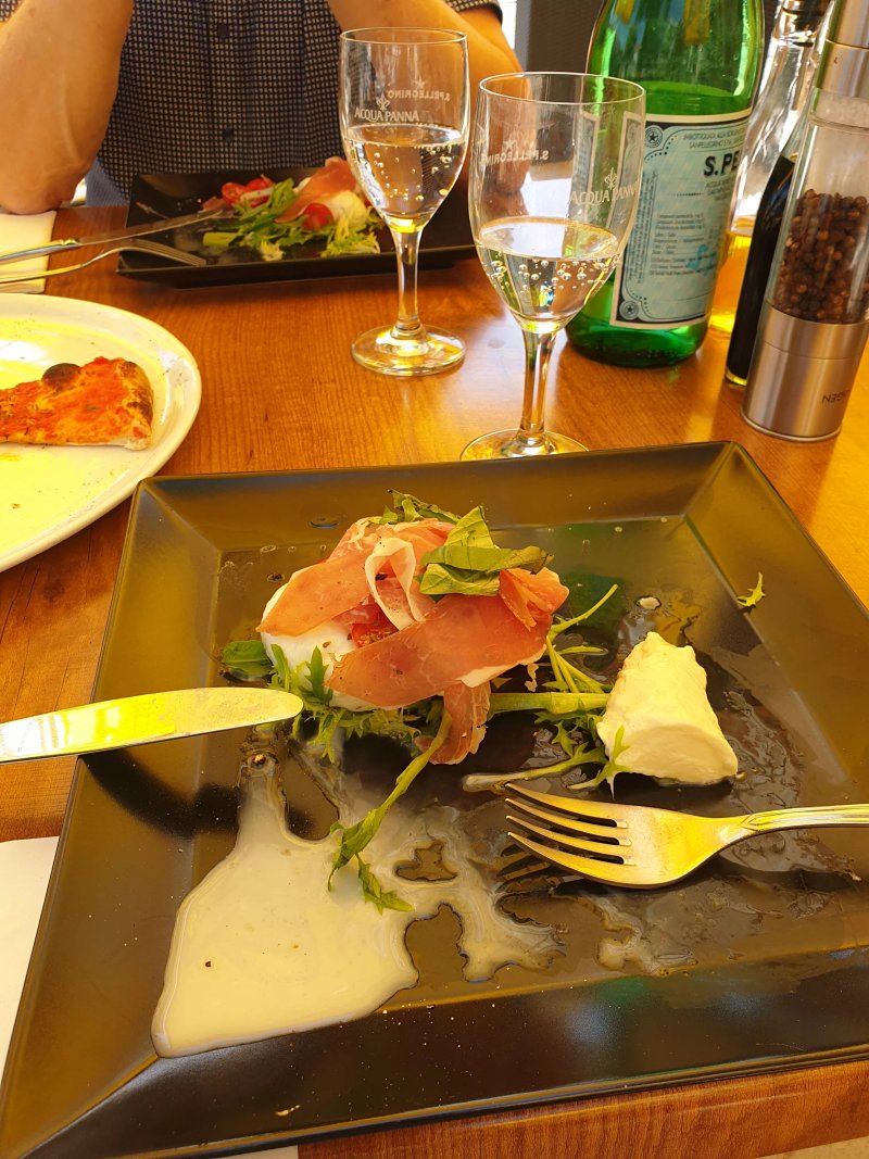 La Piazza Zum Romer