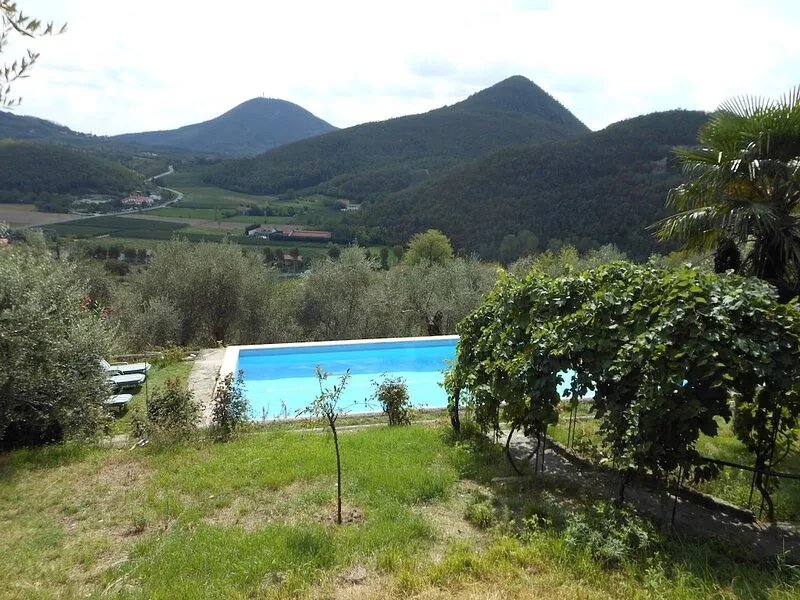 Delightful Villa in the Hills with Pool and Panoramic Views