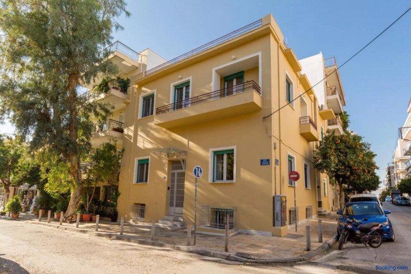 Troon Of Athens Apartments