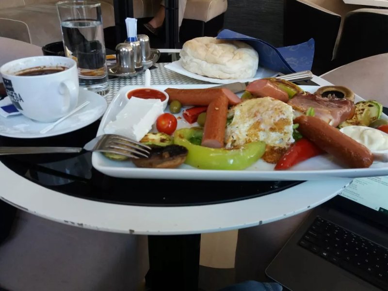 Zeneva Hotel