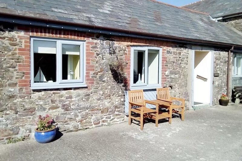 Linhay, character 1 bed 19th century cottage, peaceful location