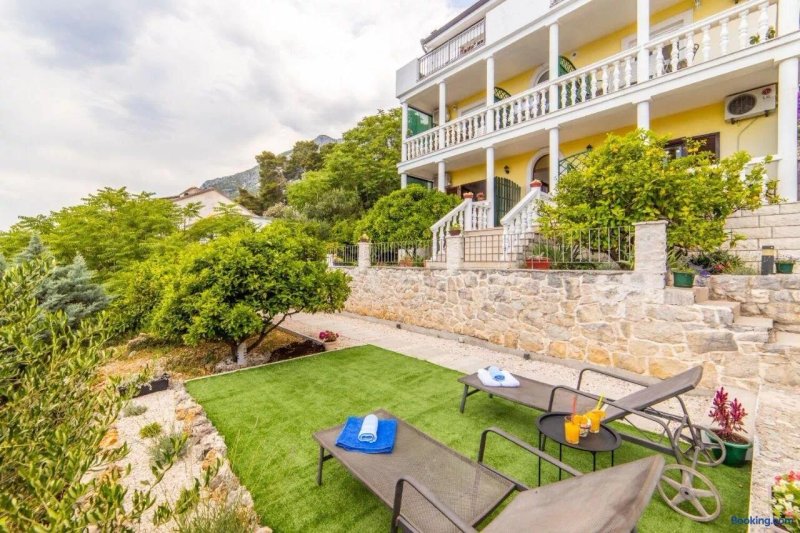 Apartments More - 60m From The Sea