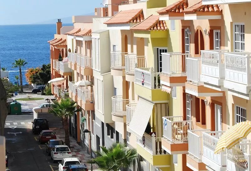 2-3 persons apartment in the sunny South West, Playa San Juan Modern and Bright