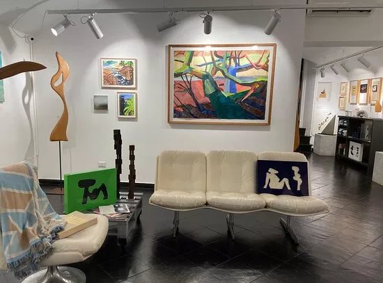 Lazzaro Galleria D'arte Contemporanea