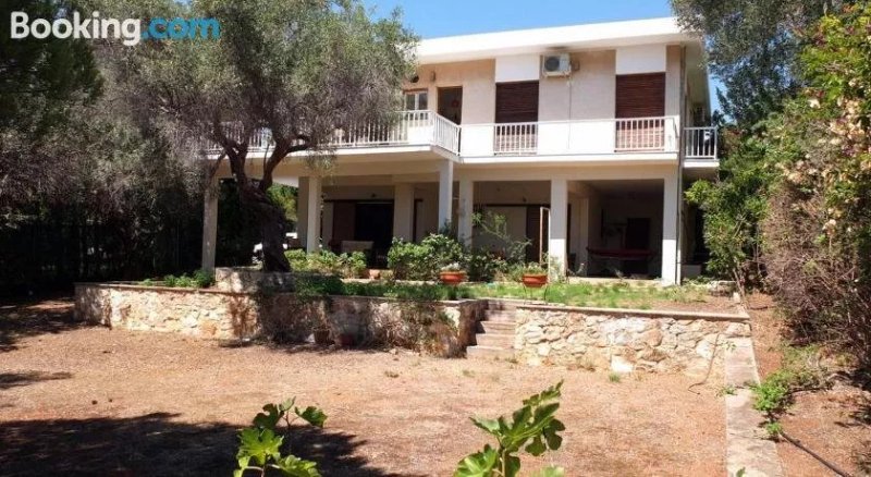 Big Quiet House With Large Garden
